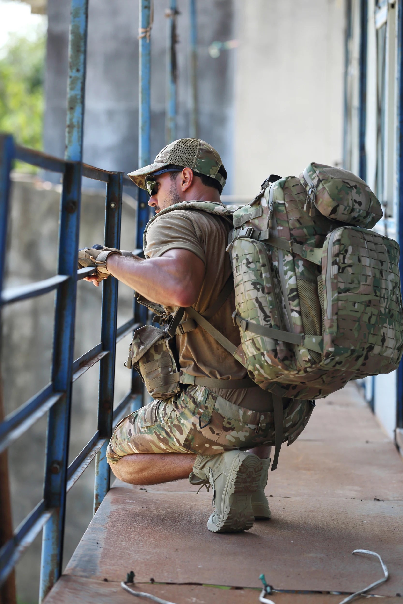 Medium Tactical  Rucksack With Hydration bag