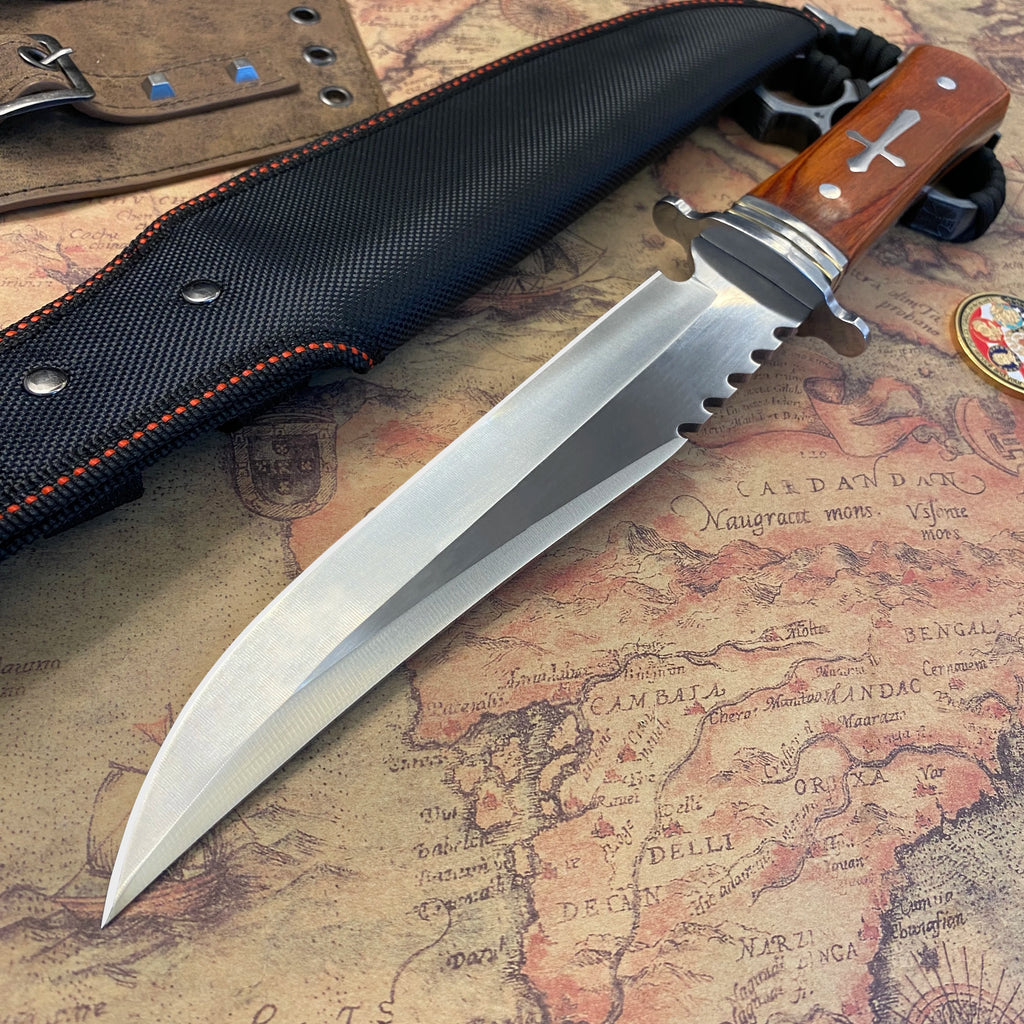 A survival/ Hunting knife